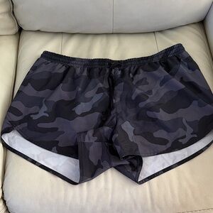 Old Navy Black Camo Women's Athletic Shorts